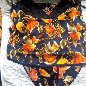 Medium Navy Selleca camisole & matching shorts